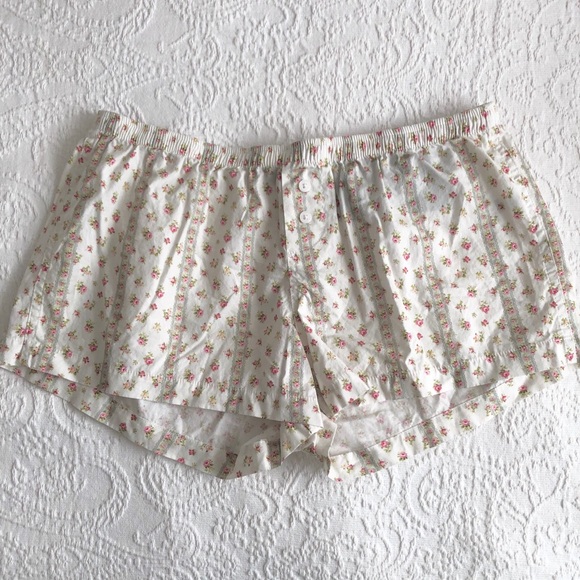 Brandy Melville Keira Floral Pajama Shorts - Picture 2 of 2